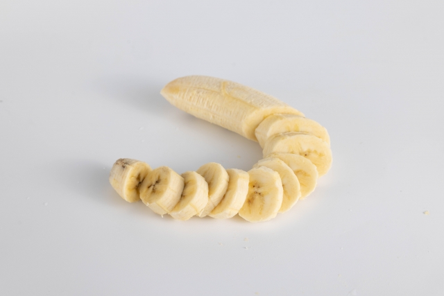バナナトラップに使う焼酎の度数は？発酵時間や日本酒・料理酒で代用できるかも紹介！ブログ記事に挿入する輪切りにしたバナナの画像