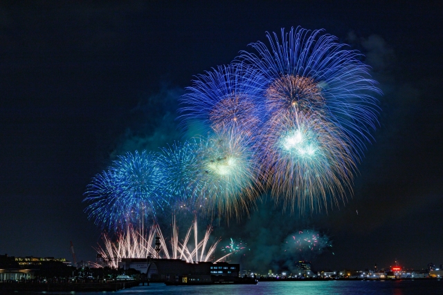 前橋花火大会2025を無料で見れる場所どこ？穴場スポットやクチコミを調査！ブログ記事に挿入する青い花火の画像