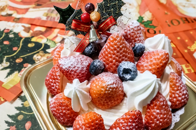 ミセスのクリスマスケーキ売り切れで再販いつ?予約方法や当日販売あるかも調査!ブログ記事に挿入する苺のクリスマスケーキの画像